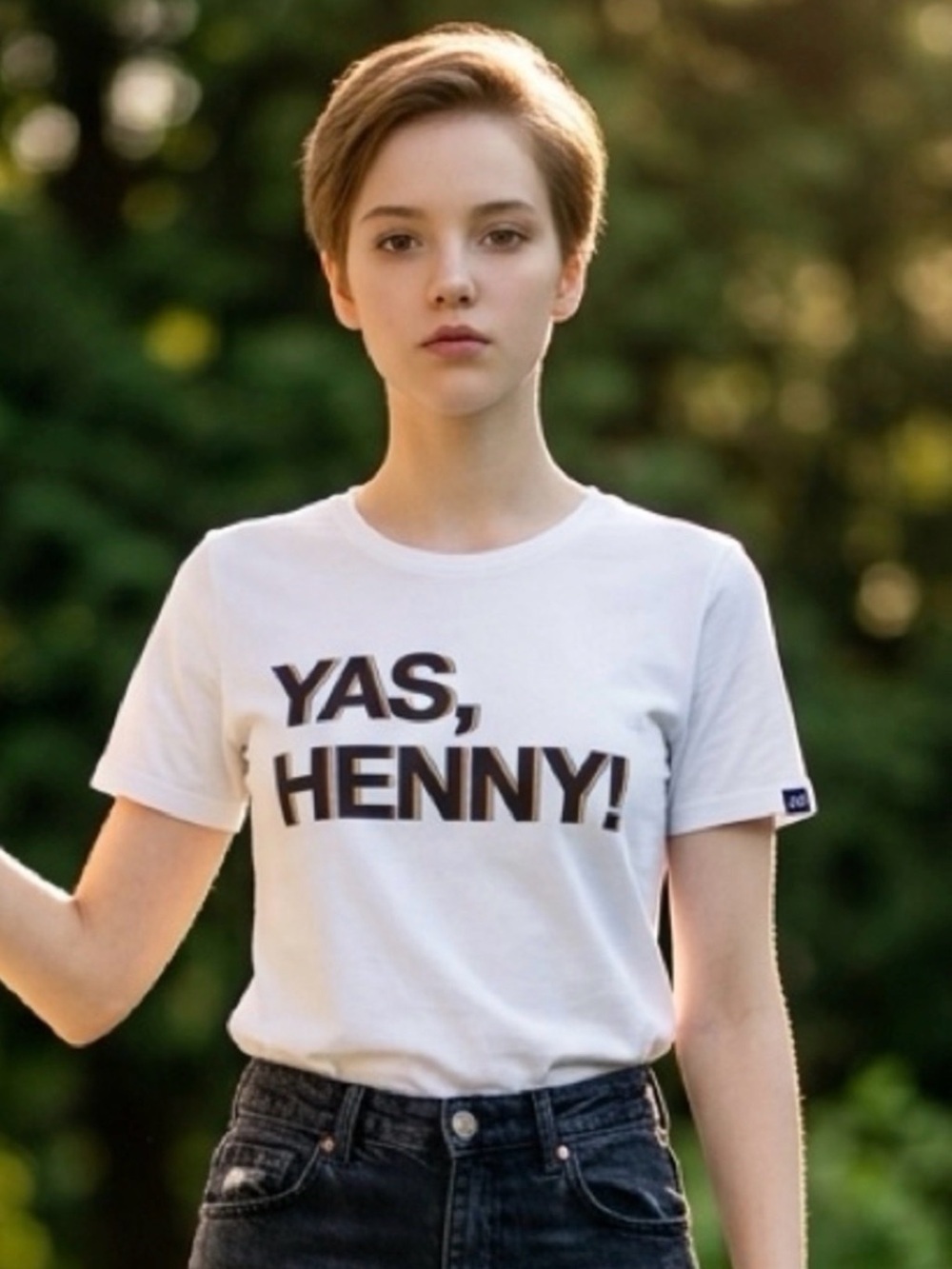 NWT Queer Eye Unisex White Short Sleeve Graphic Tee Shirt “Yes Henny” - Size S